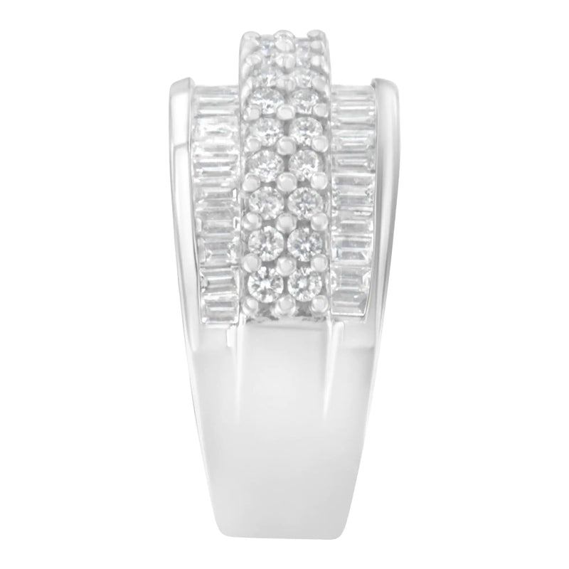 14K White Gold Round and Baguette Diamond Ring (1 1/2 Cttw, F-G Color, SI1-SI2 Clarity)