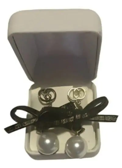 Luxury Pearl Design Earrings