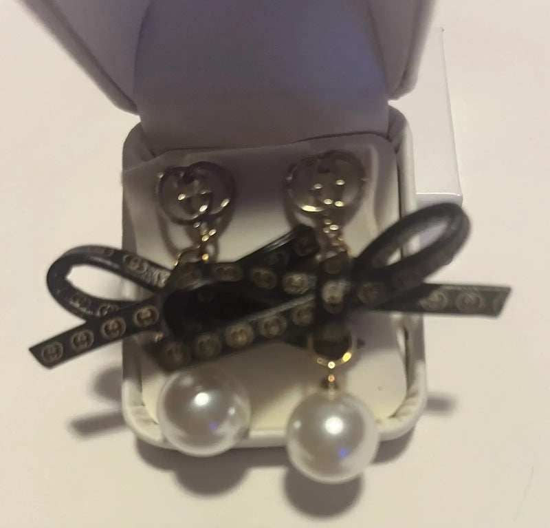 Luxury Pearl Design Earrings