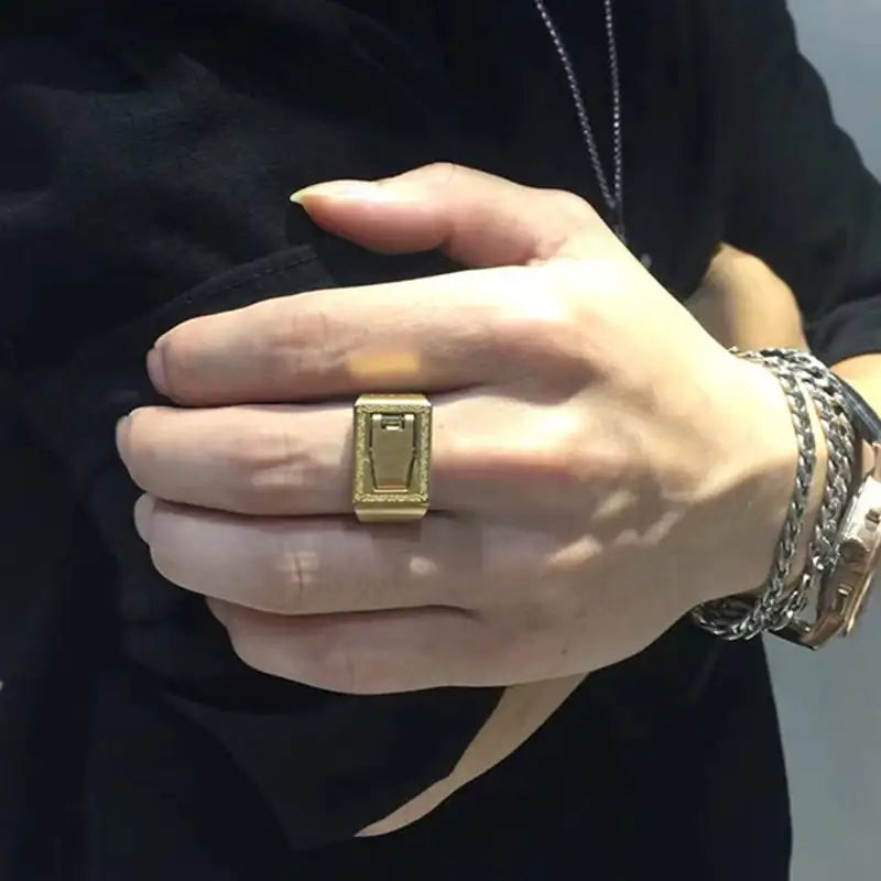 Self-Defense Ring with Integrated Blade Design