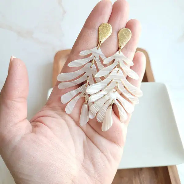 Palm Earrings - Seashell