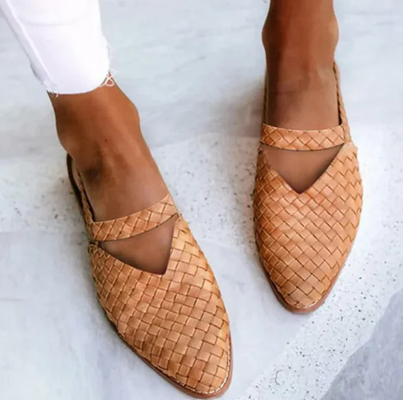Pointed Toe Woven Women&